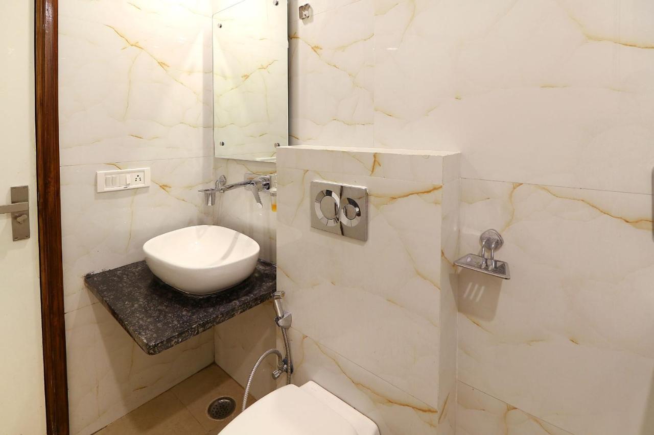 Hotel York Legacy -3 Minutes Walk From New Delhi Railway Station 'The 5 Star Ambience' Newly Built Dış mekan fotoğraf